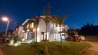 Casa en venta Zona Urubo condominio cerrado Jardines II